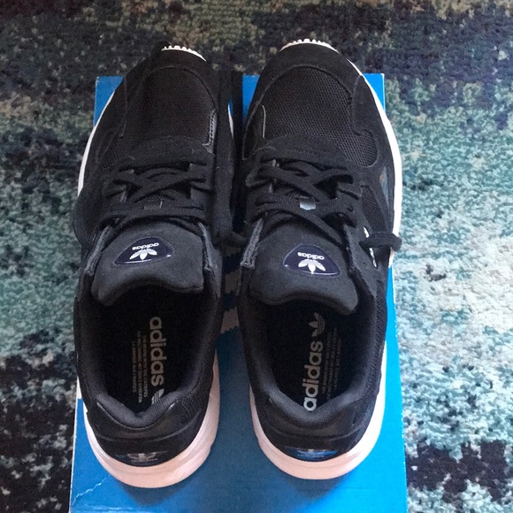 Adidas Falcon W Size 11 Black/White - Picture 3 of 5